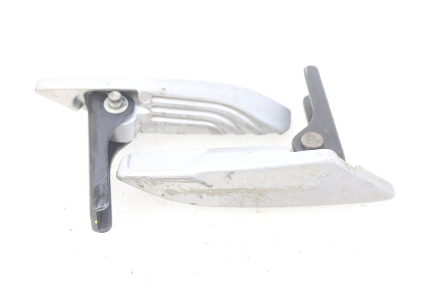 photo de PAIRE CALE PIED ARRIERE PIAGGIO LIBERTY IGET 4T 50 (2015 - 2020) - Vue d’ensemble