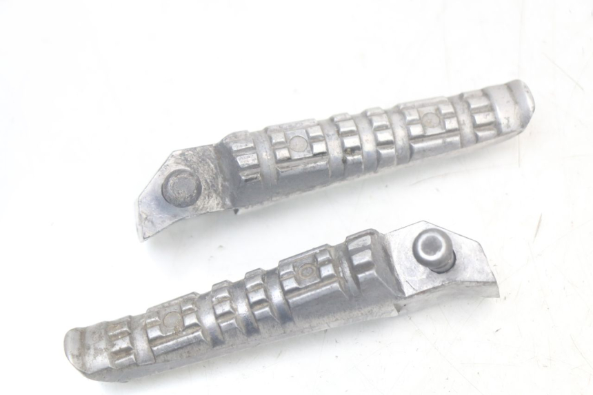 photo de PAIRE CALE PIED ARRIERE MBK MACH G AC 50 (2002 - 2014) - Vue principale