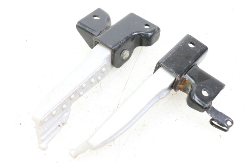 photo de PAIRE CALE PIED ARRIERE SYM MIO 50 (2011 - 2017) - Détail de la pièce