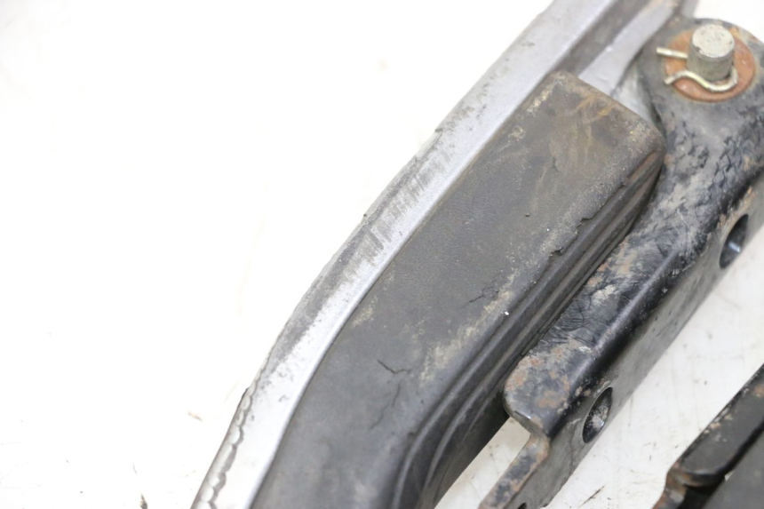 photo de PAIRE CALE PIED ARRIERE PIAGGIO MP3 500 (2014 - 2017) - Zoom composants