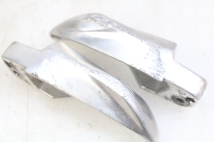 photo de PAIRE CALE PIED ARRIERE HONDA NHX LEAD 110 (2008 - 2010) - Détail de la pièce