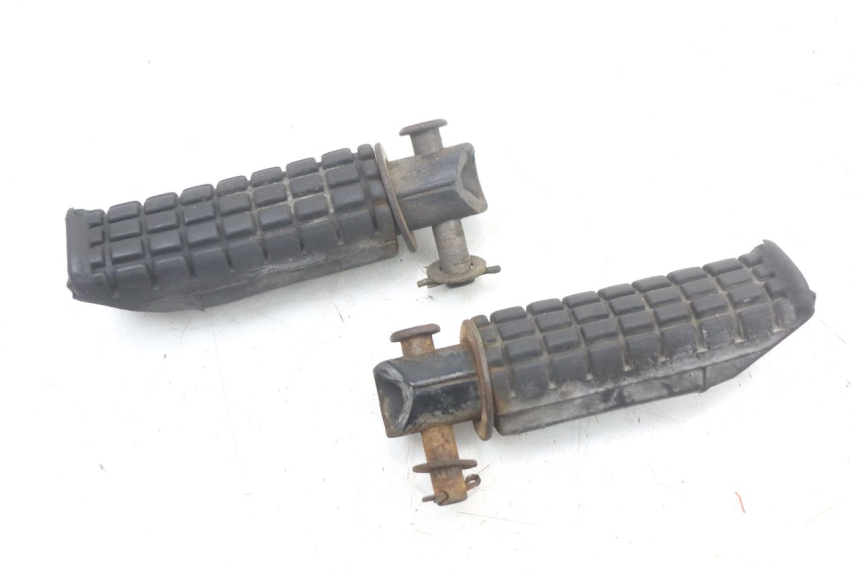 photo de PAIRE CALE PIED ARRIERE HONDA NTV DEAUVILLE 650 (1998 - 2001) - Vue principale