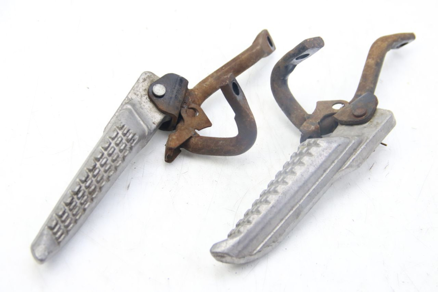 photo de PAIRE CALE PIED ARRIERE SELECT UP OCTALIS 125 (2007 - 2012) - Vue principale