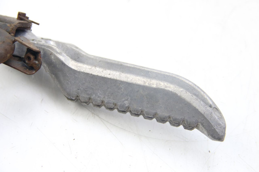 photo de PAIRE CALE PIED ARRIERE SELECT UP OCTALIS 125 (2007 - 2012) - Autre angle de vue