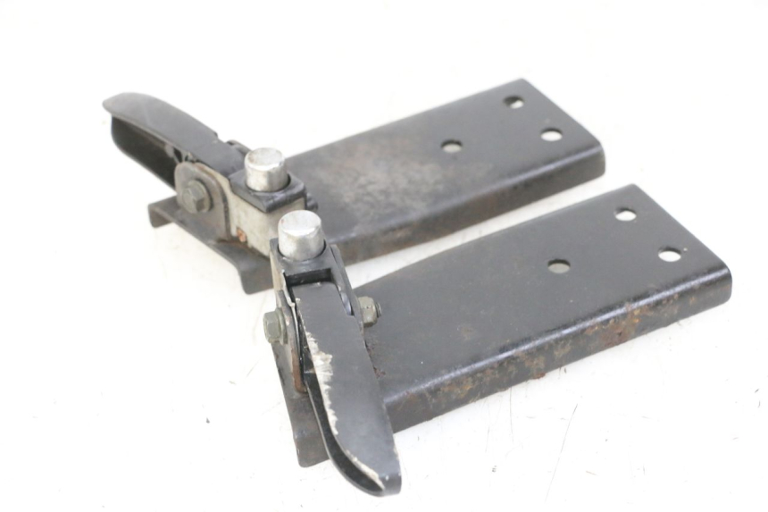 photo de PAIRE CALE PIED ARRIERE JM MOTORS OLDIES GT 4T 50 (2018 - 2025) - Zoom état d’usage