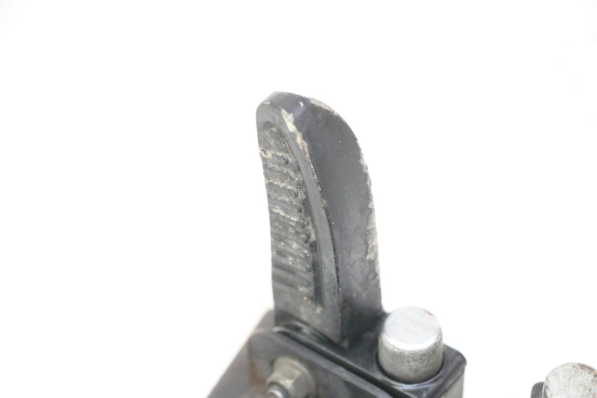 photo de PAIRE CALE PIED ARRIERE JM MOTORS OLDIES GT 4T 50 (2018 - 2025) - Points de fixation