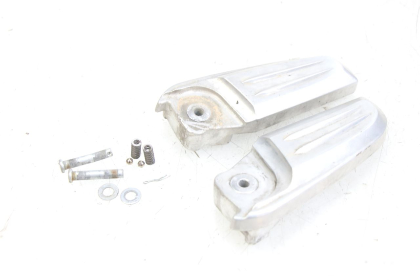 photo de PAIRE CALE PIED ARRIERE HONDA PCX (JF47) 125 (2012 - 2013) - Vue principale