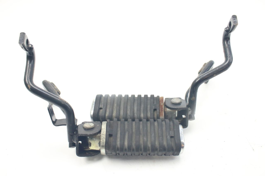 photo de PAIRE CALE PIED ARRIERE KYMCO PEOPLE 250 (2004 - 2008) - Zoom état d’usage