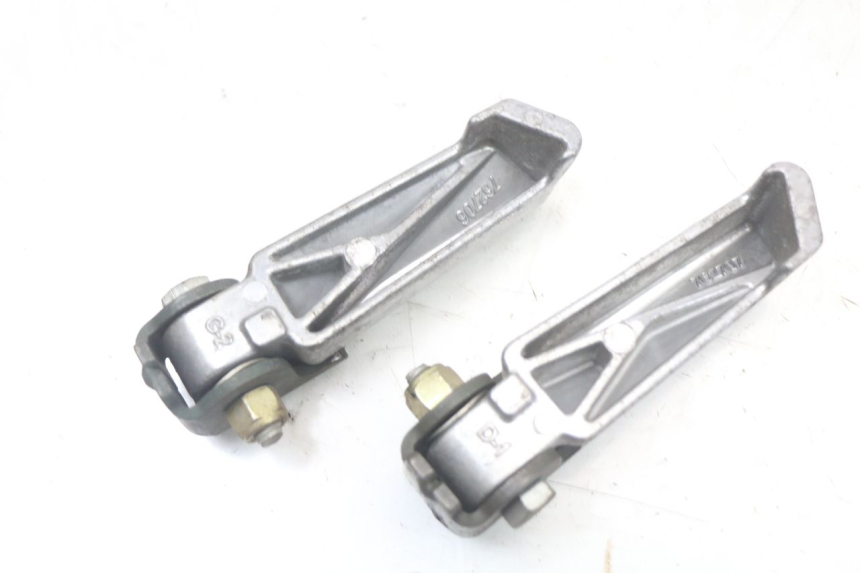 photo de PAIRE CALE PIED ARRIERE PEUGEOT LUDIX 50 (2005 - 2007) - Vue d’ensemble