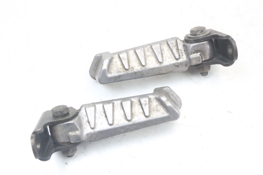 photo de PAIRE CALE PIED ARRIERE PEUGEOT LUDIX 50 (2005 - 2007) - Vue principale