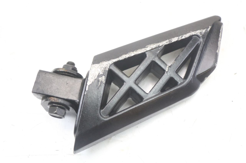 photo de PAIRE CALE PIED ARRIERE PEUGEOT STREETZONE 4T 50 (2018 - 2023) - Points de fixation