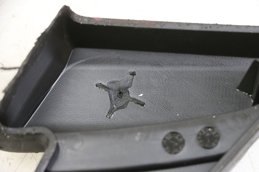 photo de PAIRE CALE PIED ARRIERE PIAGGIO VESPA S 2T 50 (2007 - 2014) - Autre angle de vue