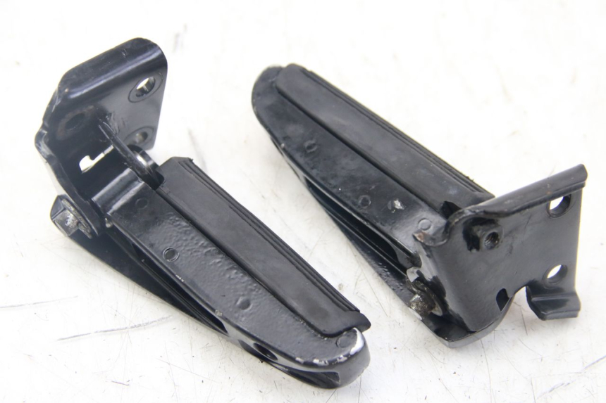 photo de PAIRE CALE PIED ARRIERE GILERA RUNNER SP 50 (2009 - 2017) - Vue principale