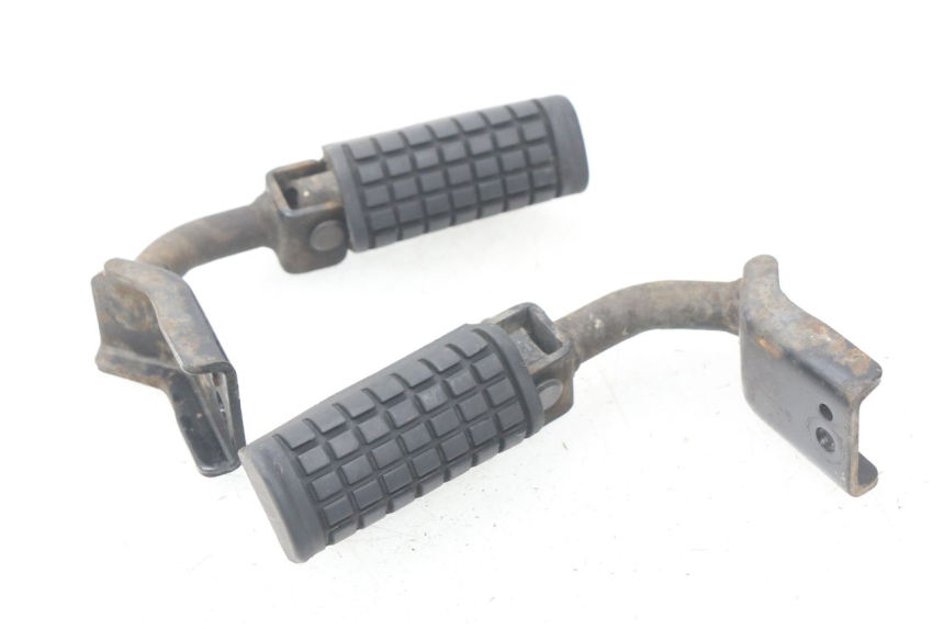 photo de PAIRE CALE PIED ARRIERE DAELIM S2 125 (2006 - 2007) - Vue principale