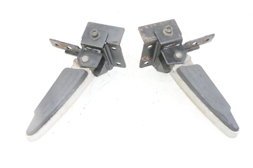 photo de PAIRE CALE PIED ARRIERE PEUGEOT SATELIS 125 (2013 - 2018) - Vue principale