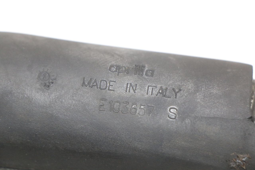 photo de PAIRE CALE PIED ARRIERE APRILIA SCARABEO GT 125 (1999 - 2007) - Points de fixation