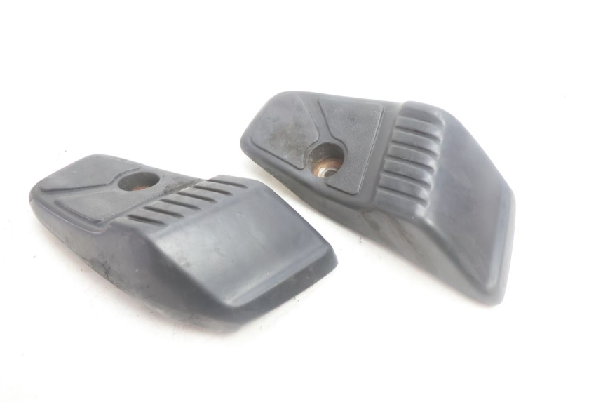 photo de PAIRE CALE PIED ARRIERE HONDA SCV LEAD 100 (2003 - 2007) - Détail de la pièce