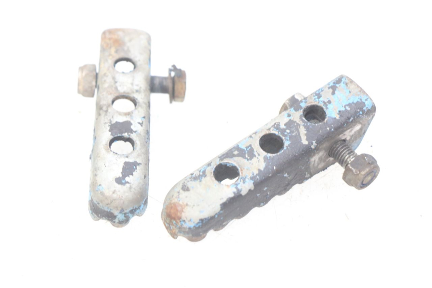 photo de PAIRE CALE PIED ARRIERE DERBI SENDA 50 (2003 - 2005) - Zoom état d’usage