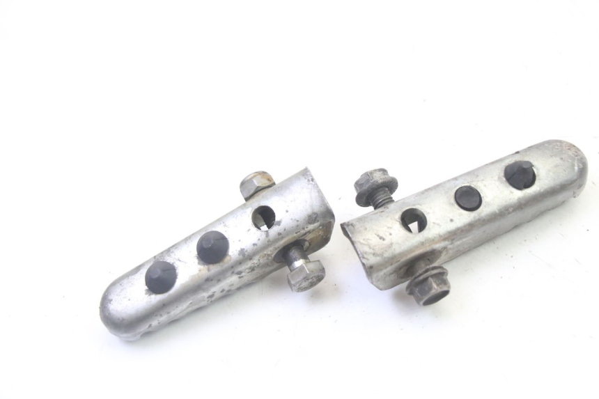 photo de PAIRE CALE PIED ARRIERE DERBI SENDA SM DRD 50 (2008 - 2013) - Vue d’ensemble