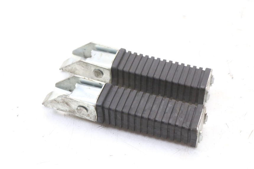 photo de PAIRE CALE PIED ARRIERE SKYTEAM SKYMAX PRO 125 (2012 - 2016) - Zoom état d’usage