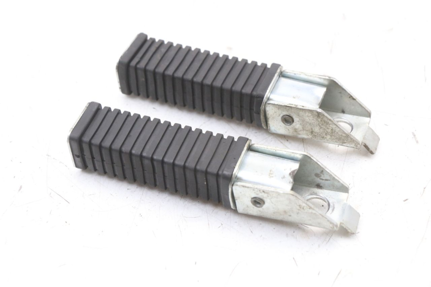 photo de PAIRE CALE PIED ARRIERE SKYTEAM SKYMAX PRO 125 (2012 - 2016) - Autre angle de vue