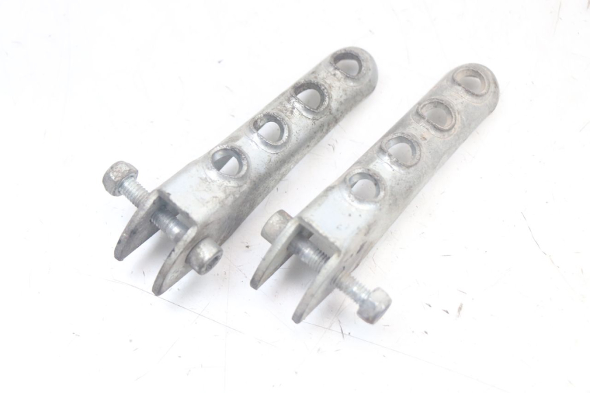 photo de PAIRE CALE PIED ARRIERE SHERCO SM-R 50 (2013 - 2017) - Gros plan technique