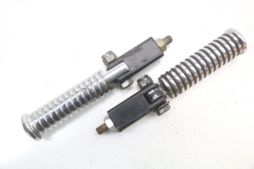 photo de PAIRE CALE PIED ARRIERE HARLEY DAVIDSON SPORTSTER XL CUSTOM 1200 (2003 - 2004) - Zoom état d’usage