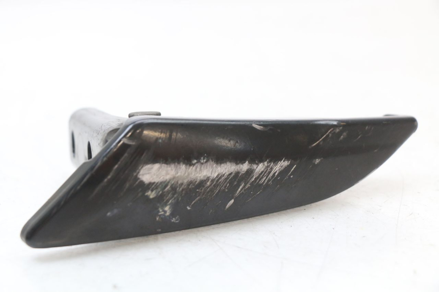 photo de PAIRE CALE PIED ARRIERE APRILIA SR 2T 50 (2018 - 2022) - Autre angle de vue