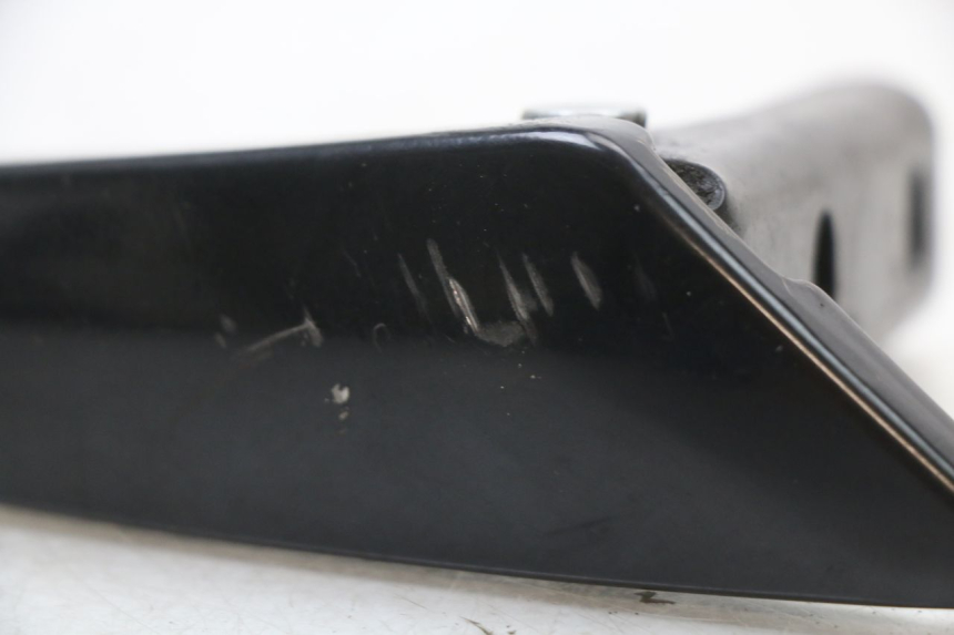 photo de PAIRE CALE PIED ARRIERE APRILIA SR 2T 50 (2018 - 2022) - État de surface