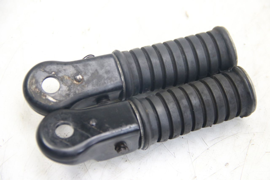 photo de PAIRE CALE PIED ARRIERE YAMAHA SR 125 (1982 - 2003) - Autre angle de vue