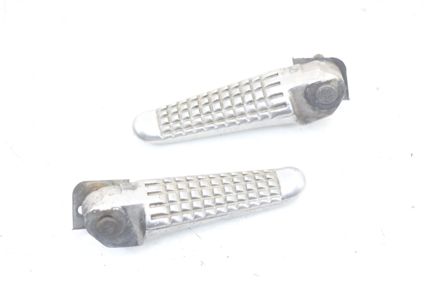 photo de PAIRE CALE PIED ARRIERE SUZUKI SV S 650 (1999 - 2002) - Vue principale