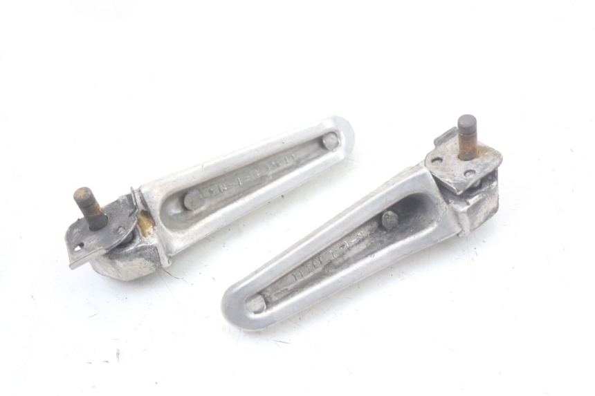 photo de PAIRE CALE PIED ARRIERE SUZUKI SV S 650 (1999 - 2002) - Autre angle de vue