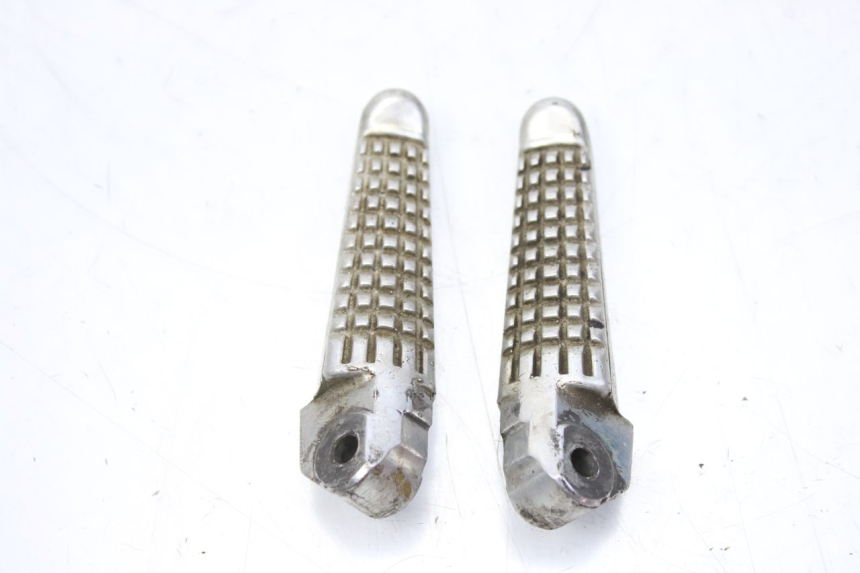 photo de PAIRE CALE PIED ARRIERE SUZUKI SV S 650 (1999 - 2002) - Zoom état d’usage