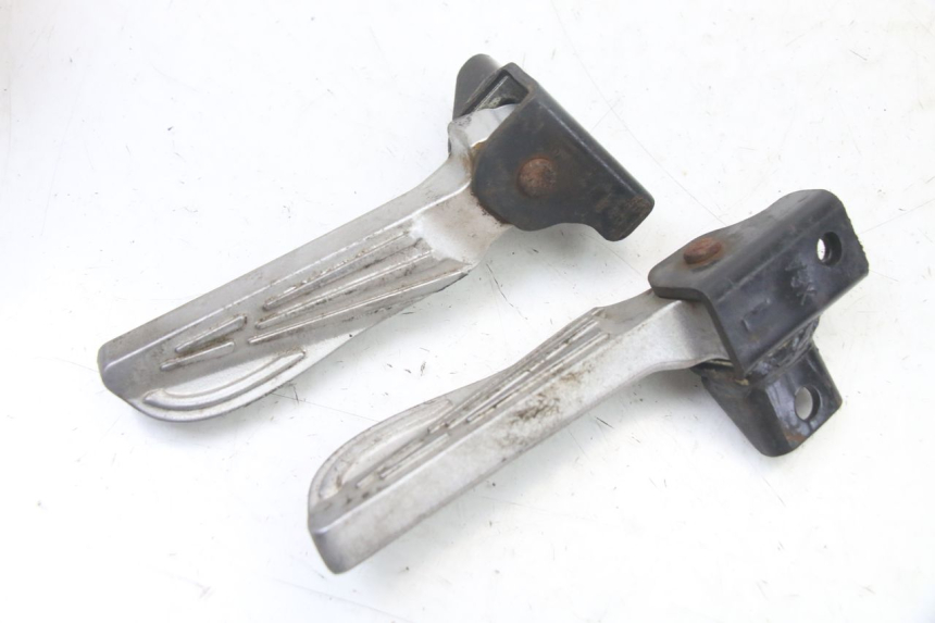 photo de PAIRE CALE PIED ARRIERE SYM JET 14 4T 50 (2018 - 2022) - Zoom état d’usage