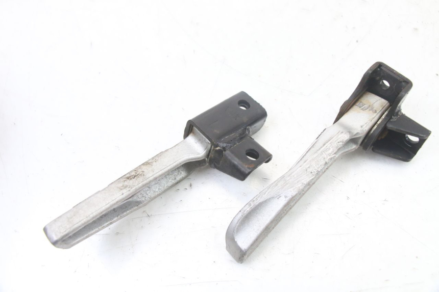 photo de PAIRE CALE PIED ARRIERE SYM JET 14 4T 50 (2018 - 2022) - Gros plan technique