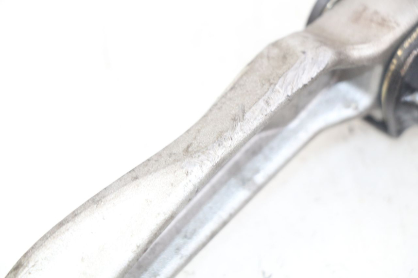 photo de PAIRE CALE PIED ARRIERE SYM SYMPHONY 125 (2009 - 2015) - Zoom état d’usage