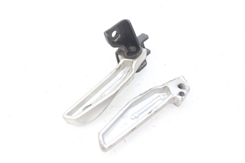 photo de PAIRE CALE PIED ARRIERE PEUGEOT TWEET 4T 50 (2018 - 2022) - Gros plan technique