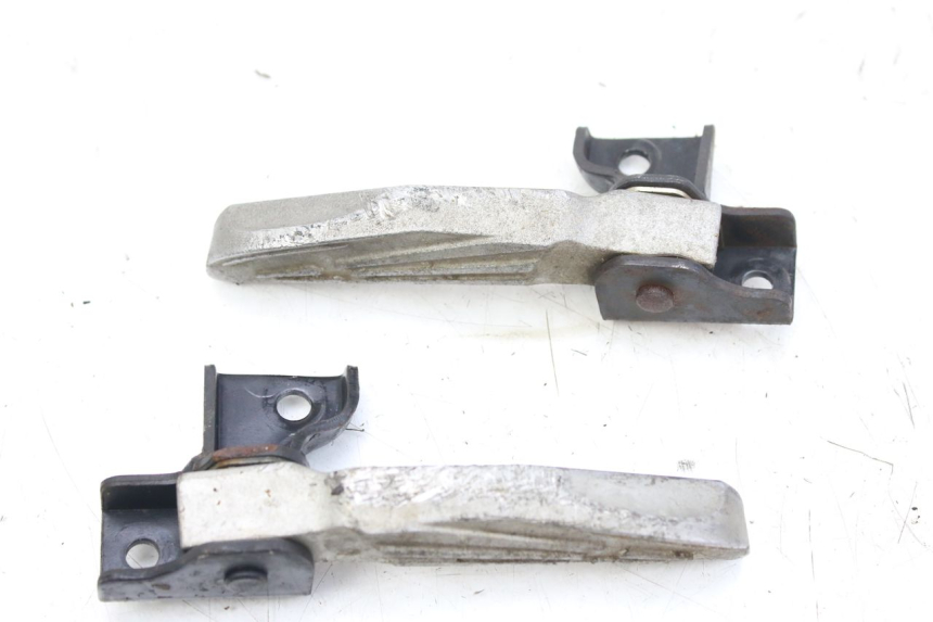 photo de PAIRE CALE PIED ARRIERE PEUGEOT TWEET 4T 50 (2010 - 2014) - Zoom état d’usage