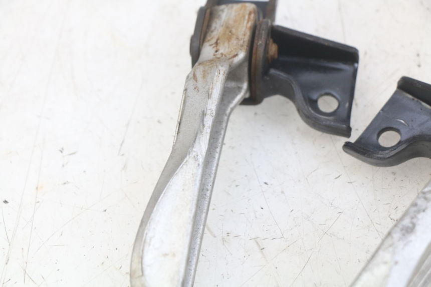 photo de PAIRE CALE PIED ARRIERE PEUGEOT TWEET 4T 50 (2018 - 2022) - Détail de la pièce