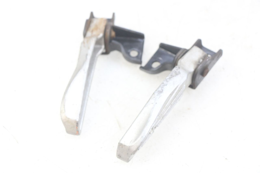 photo de PAIRE CALE PIED ARRIERE PEUGEOT TWEET 4T 50 (2018 - 2022) - Gros plan technique