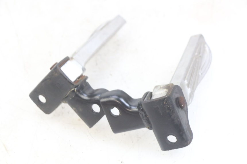 photo de PAIRE CALE PIED ARRIERE PEUGEOT TWEET 4T 50 (2018 - 2022) - Points de fixation