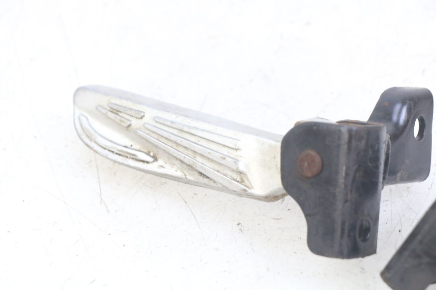 photo de PAIRE CALE PIED ARRIERE PEUGEOT TWEET 4T 50 (2018 - 2022) - Pièce contrôlée