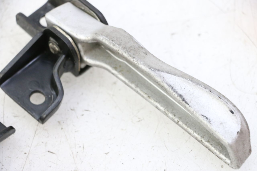 photo de PAIRE CALE PIED ARRIERE PEUGEOT TWEET PRO CARGO 50 (2018 - 2022) - Autre angle de vue