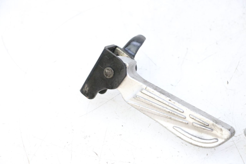 photo de PAIRE CALE PIED ARRIERE PEUGEOT TWEET PRO CARGO 50 (2018 - 2022) - État de surface