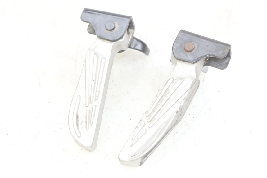 photo de PAIRE CALE PIED ARRIERE PEUGEOT TWEET 125 (2018 - 2021) - Vue principale