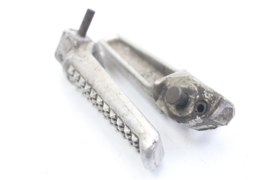 photo de PAIRE CALE PIED ARRIERE HONDA VFR FI RC46 800 (1998 - 2001) - Zoom état d’usage