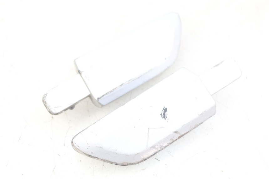 photo de PAIRE CALE PIED ARRIERE YAMAHA X-CITY XCITY 125 (2007 - 2013) - Points de fixation