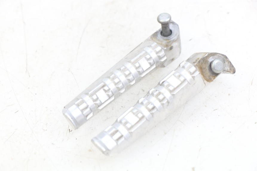 photo de PAIRE CALE PIED ARRIERE YAMAHA X-MAX XMAX 125 (2010 - 2013) - Vue principale