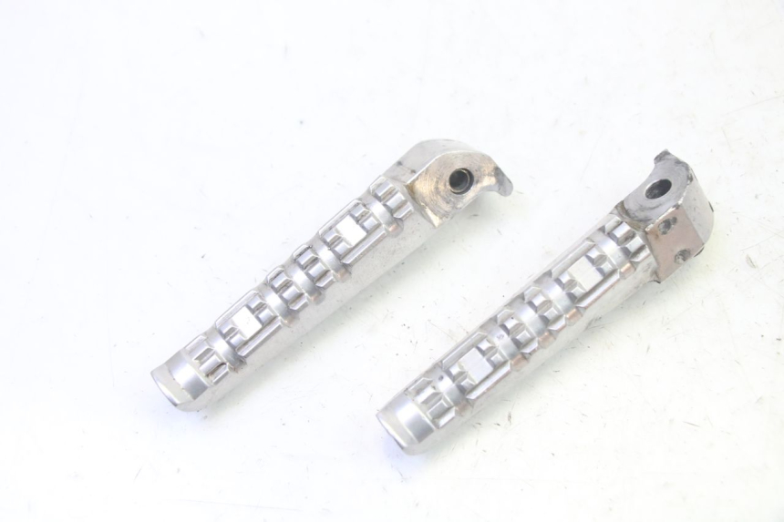 photo de PAIRE CALE PIED ARRIERE YAMAHA X-MAX XMAX 125 (2010 - 2013) - Détail de la pièce