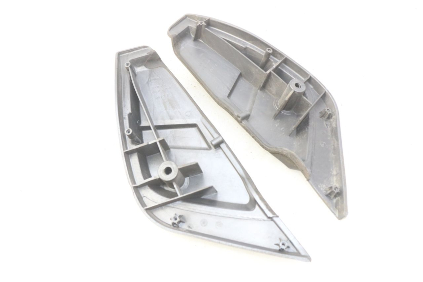 photo de PAIRE CALE PIED ARRIERE PIAGGIO X9 EVOLUTION 500 (2003 - 2005) - Détail de la pièce